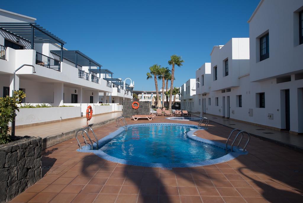 Hd Pueblo Marinero - Adults Only Apartment Playa Blanca  Exterior photo