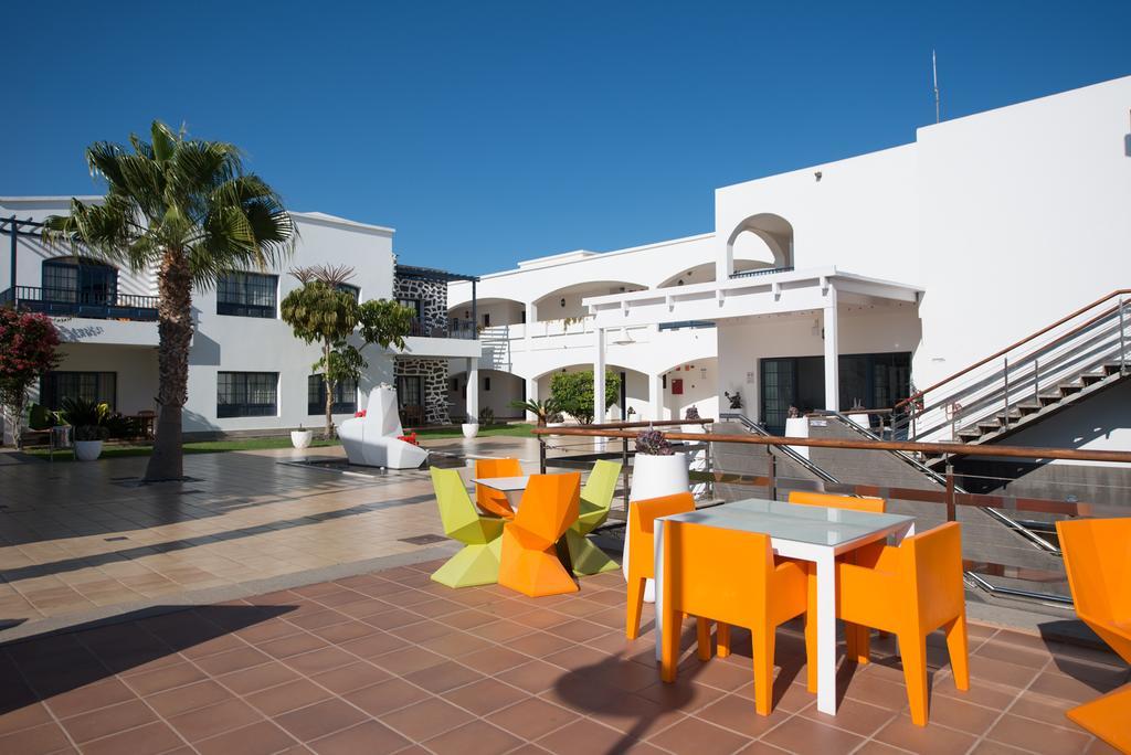 Hd Pueblo Marinero - Adults Only Apartment Playa Blanca  Exterior photo